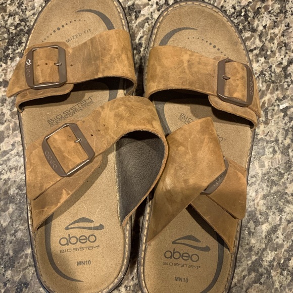 Abeo Men’s Sandels - Picture 3 of 5